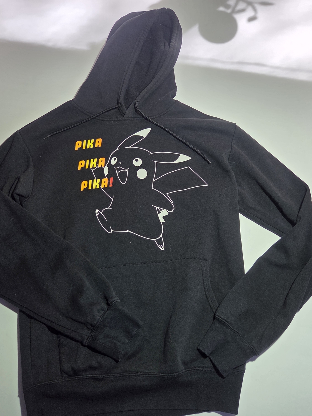Pokémon Pikachu "Pika Pika Pika!" Hoodie Black Graphic Pullover Men's Small S